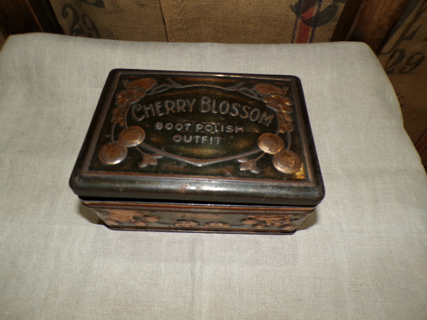 Edwardian Cherry Blossom boot polishing set