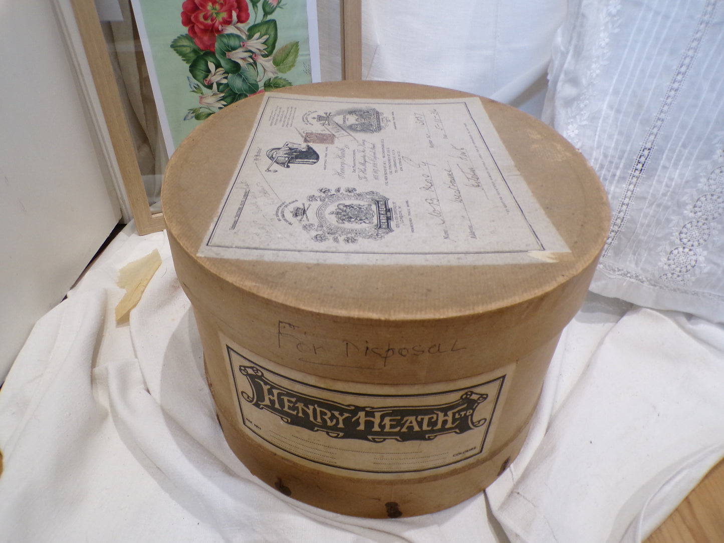 Silk Victorian top hat with box (sold separately)