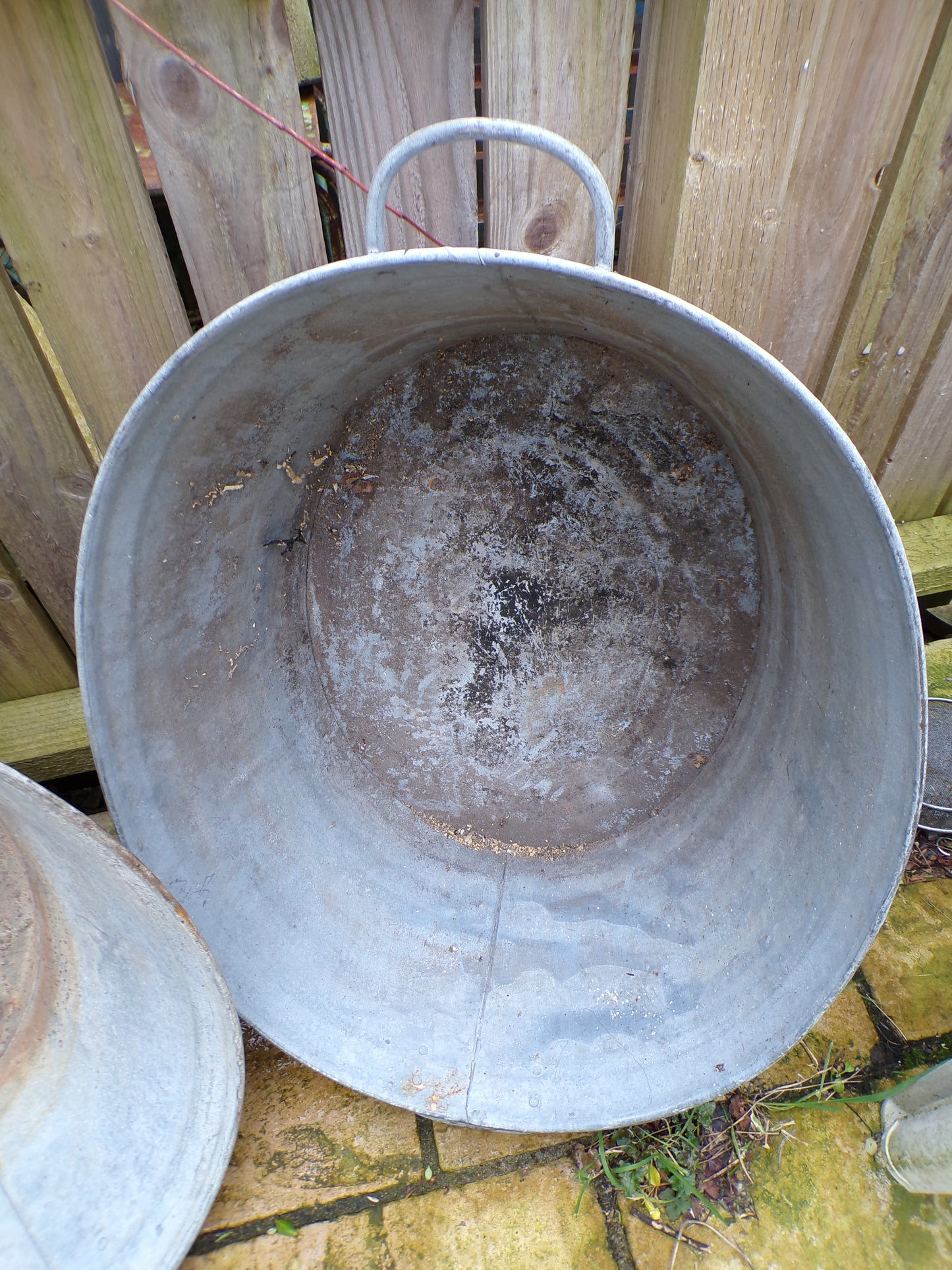 Early twentieth C galvanised tin twin handled bath tubs