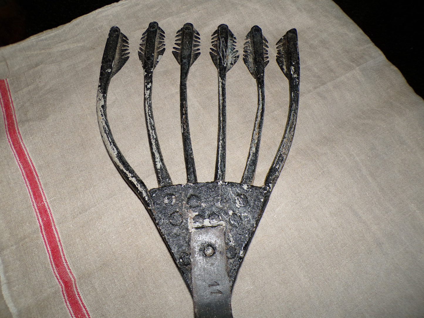 Cast iron farrier ironsmith made eel catcher/pick