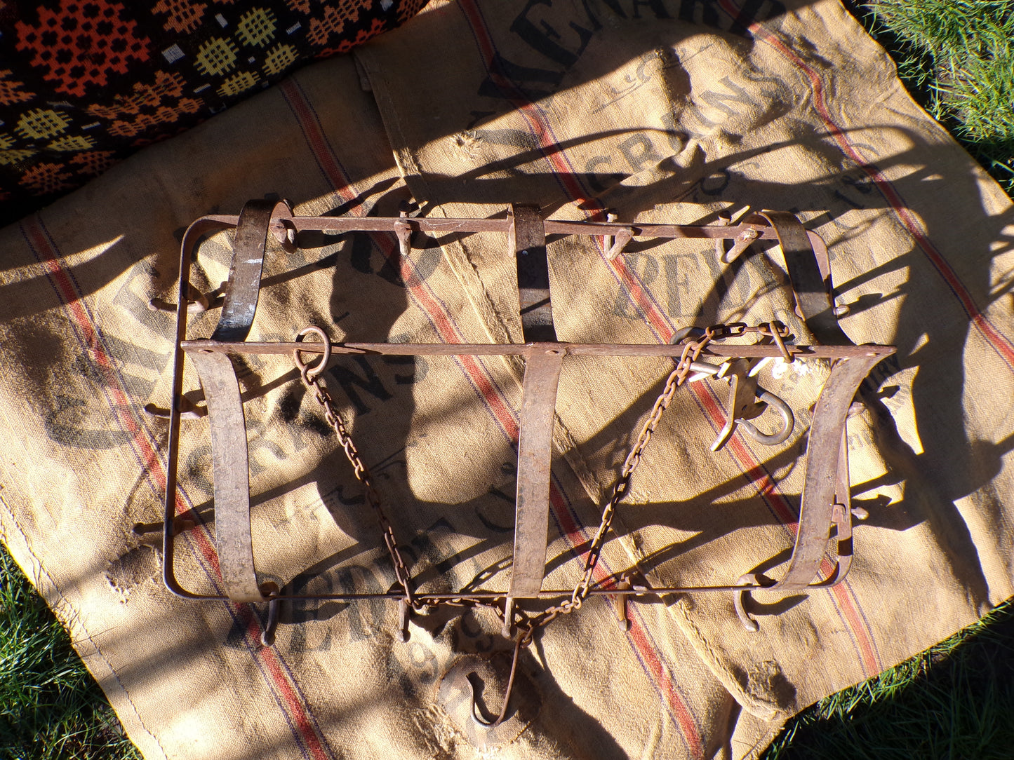 Game hanging rack