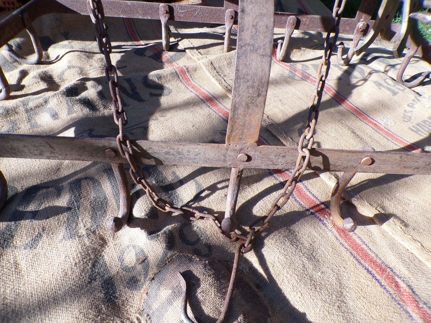 Game hanging rack