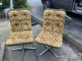 Mid C set of 3 Pieff Eleganza style glass table and chairs with original upholstery.