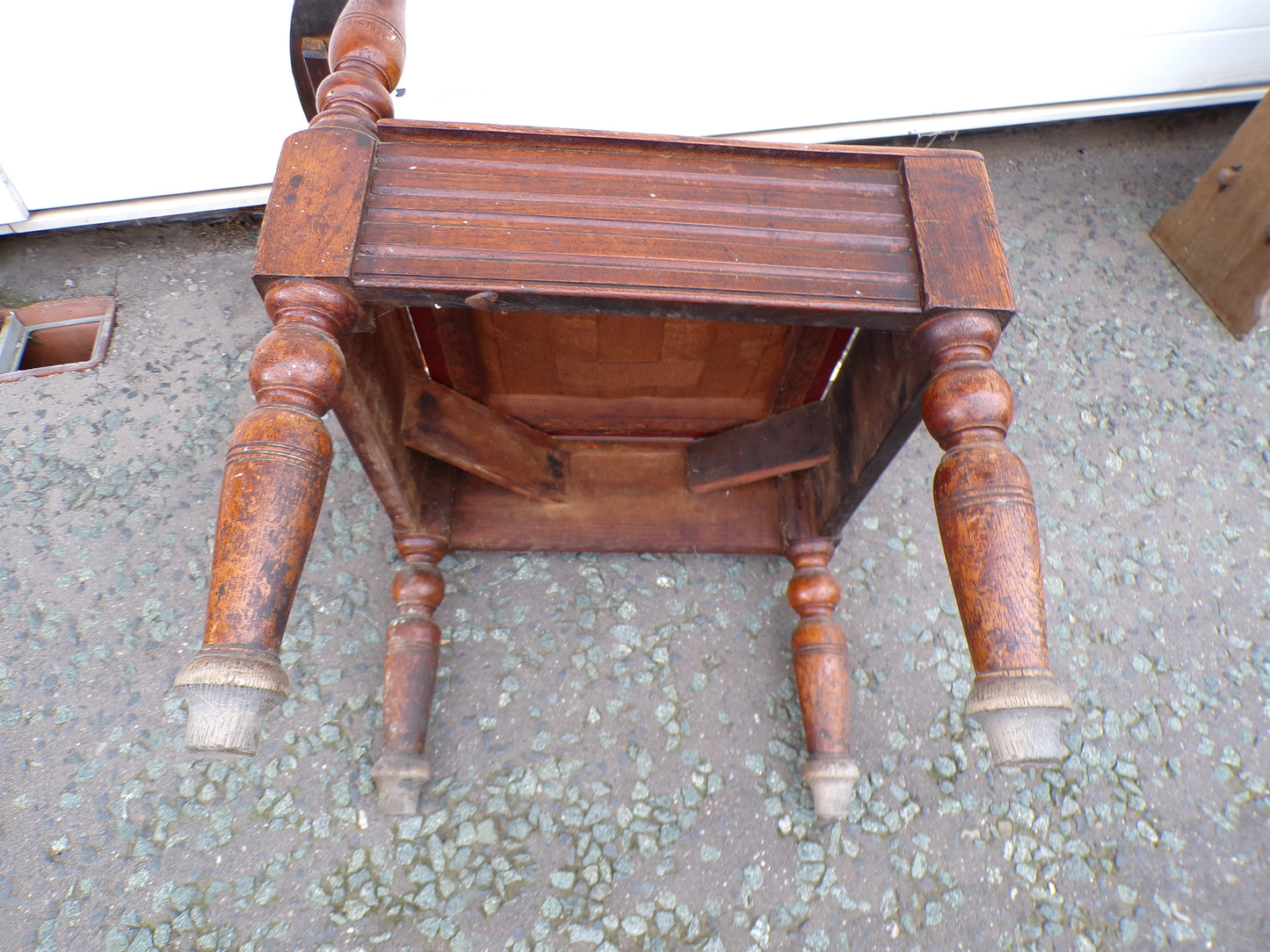 Victorian oak corner chair