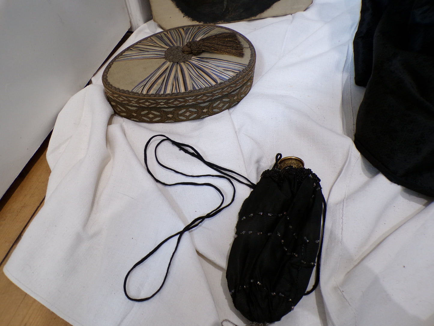 A range of Victorian ladies' dressing table items