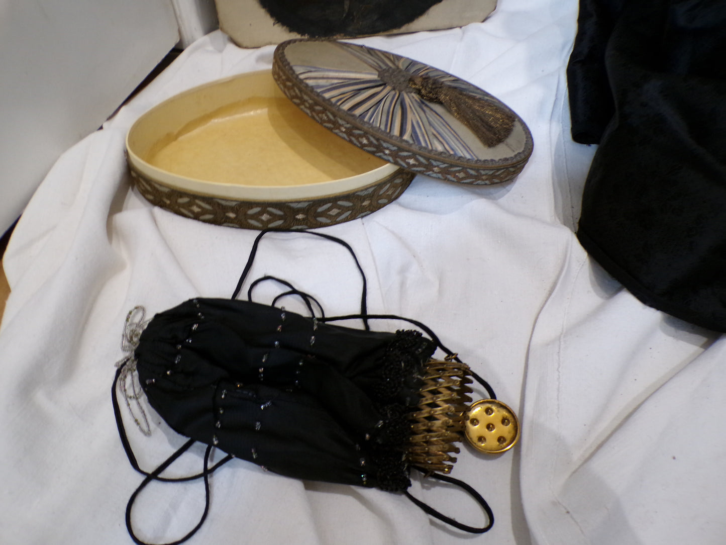 A range of Victorian ladies' dressing table items